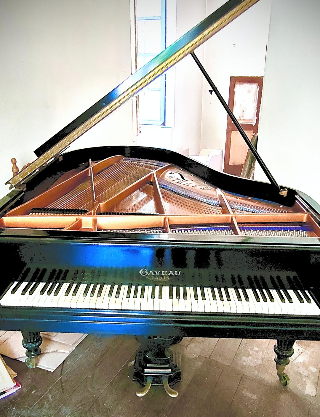 Gaveau Model 2 Baby Grand Piano – 190 cm – €7,500