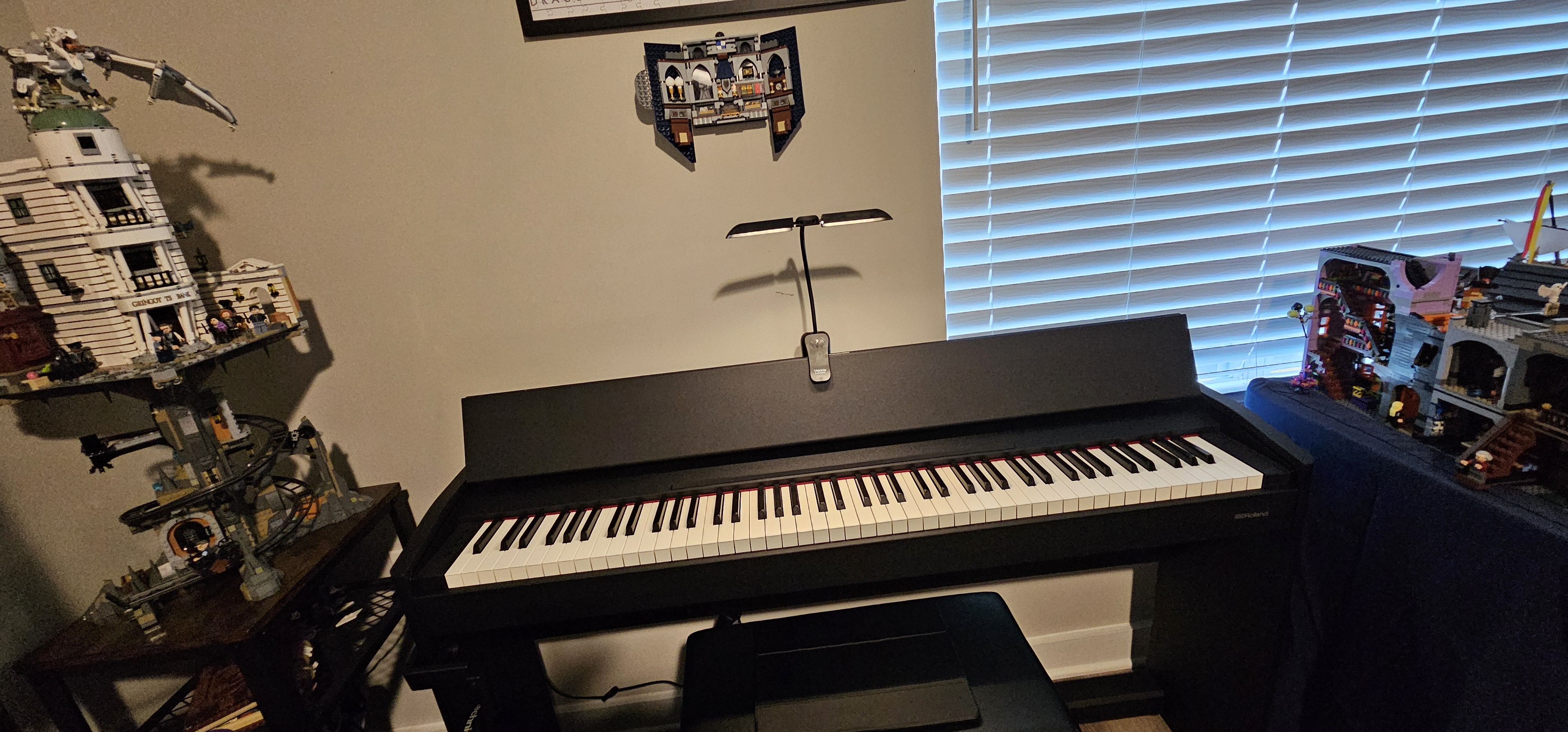 Roland F107 Digital Piano with bench, less than 6 months old