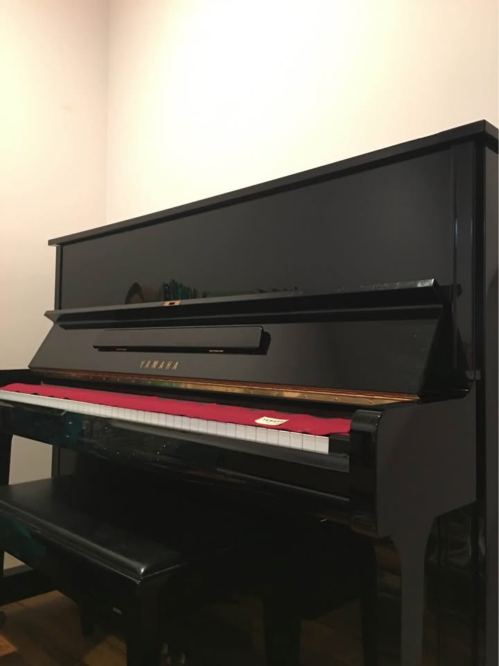 Yamaha U1 upright piano from Japan