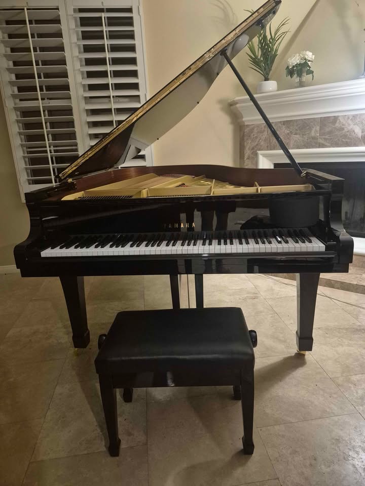 Yamaha C3, Excellent Condition