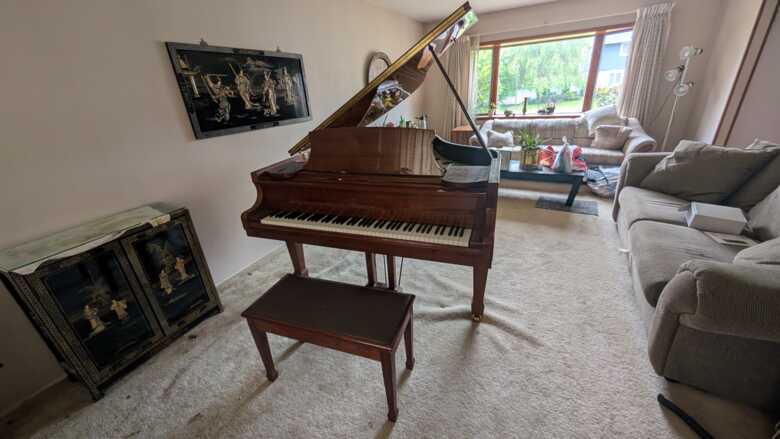 Beautiful 1986 Otto Altenburg 5'1" Baby Grand Piano (OA-501)