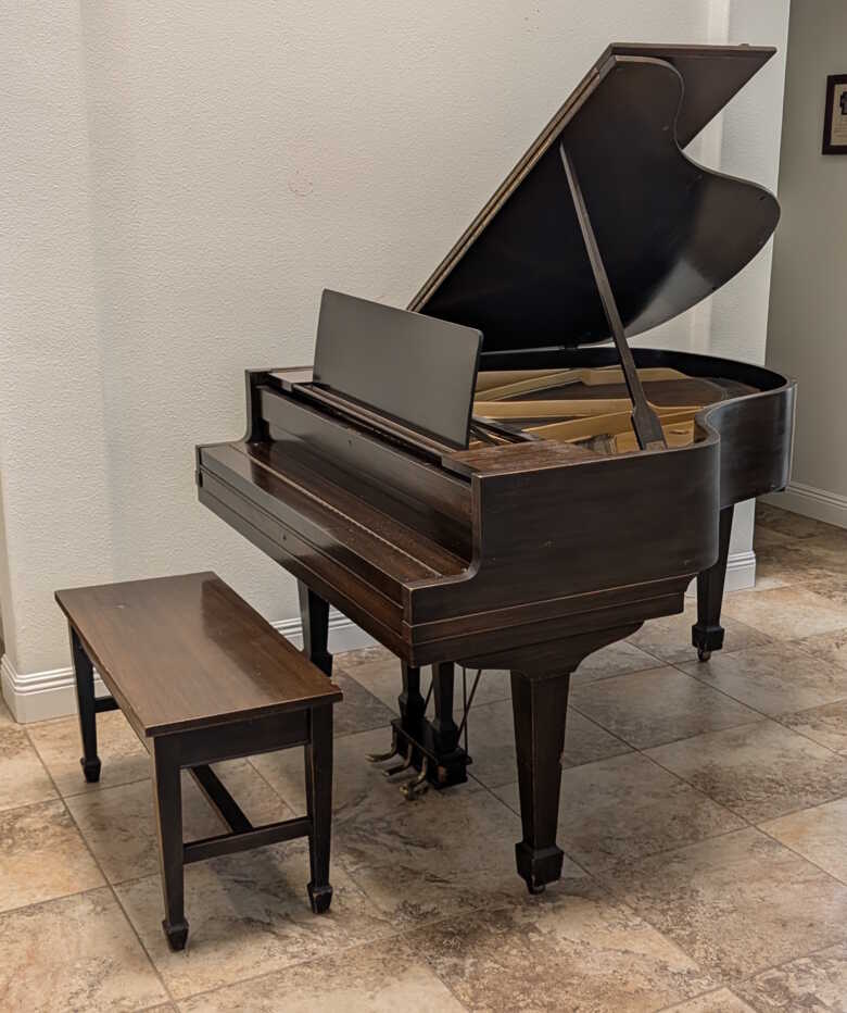 Antique Baumer/Boutelle Baby Grand Piano – Beautiful Wood Fi