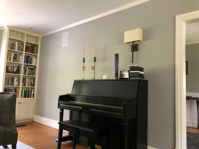 Samick JS247 Upright Piano (Like New)