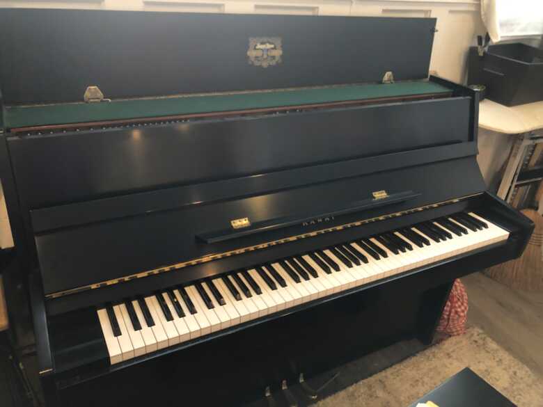 1985 Kawai upright in Excellent Condition