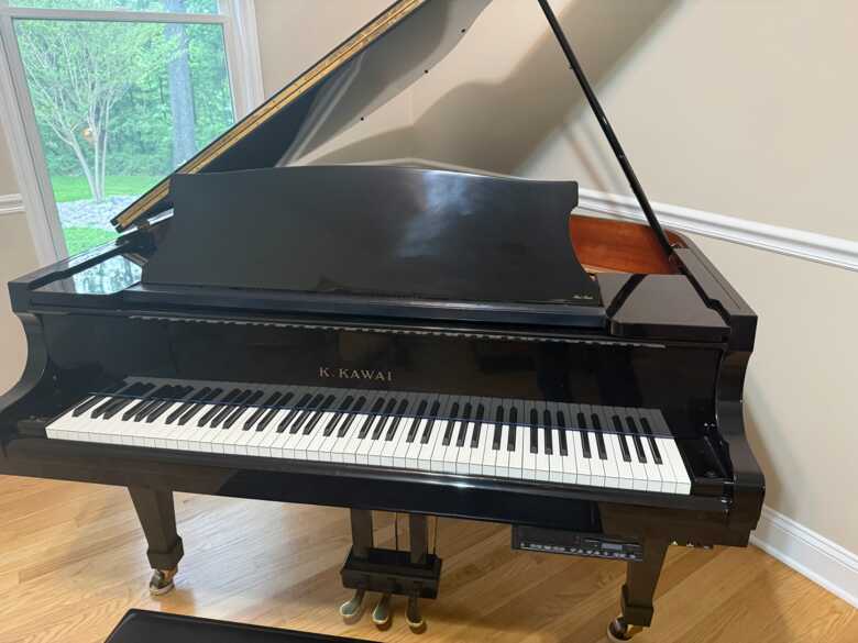 1981 Kawaii player piano in excellent condition