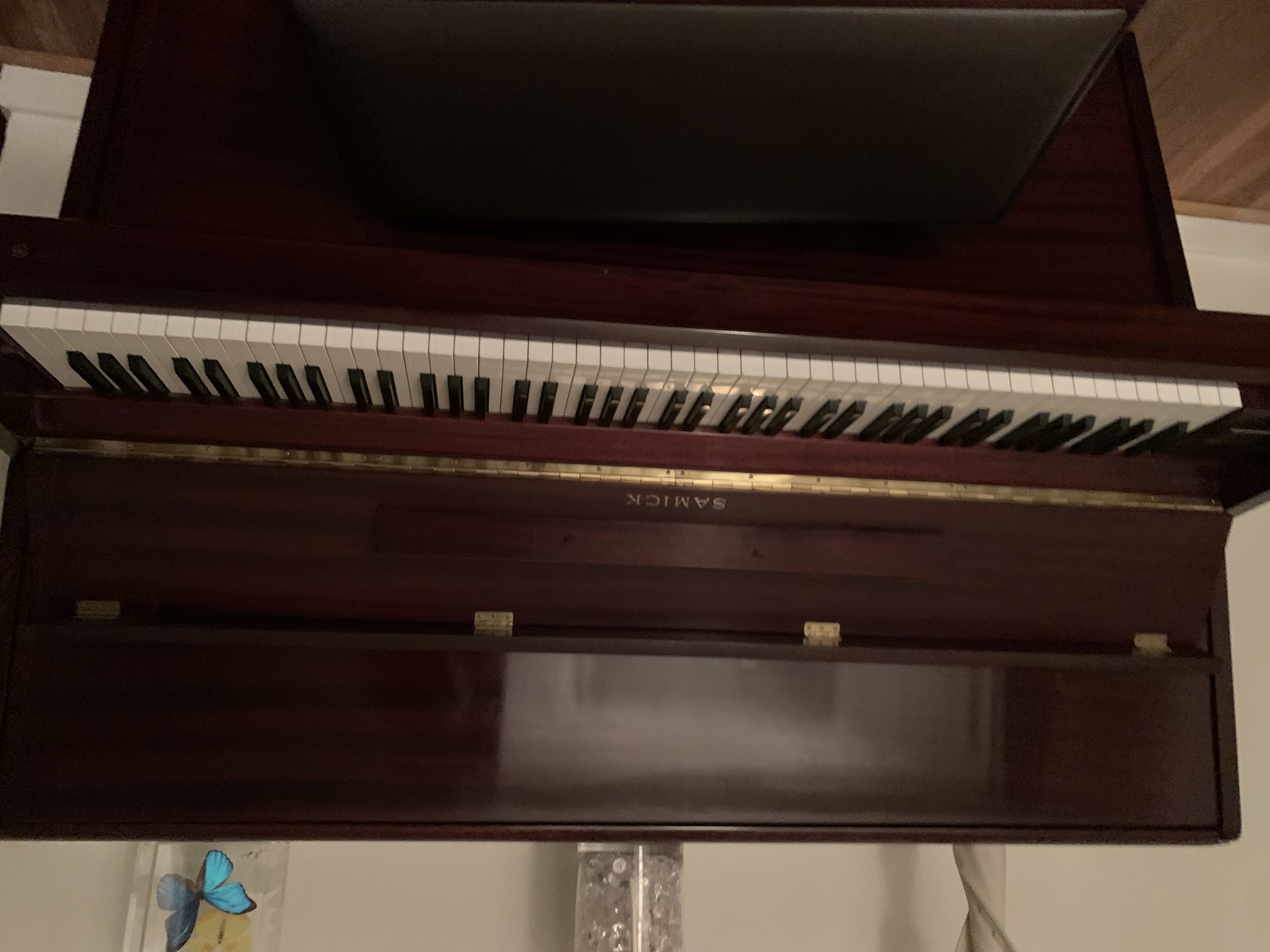 Samick German Scale Upright Piano