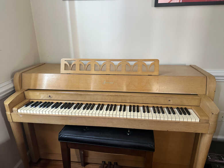 Well-maintained Piano Plays Beautifully!