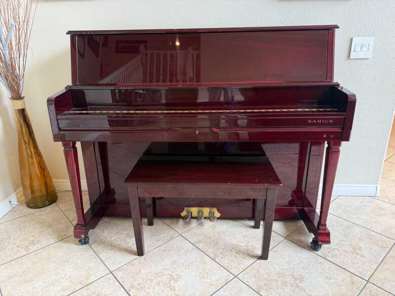 Mahogany Samick piano 