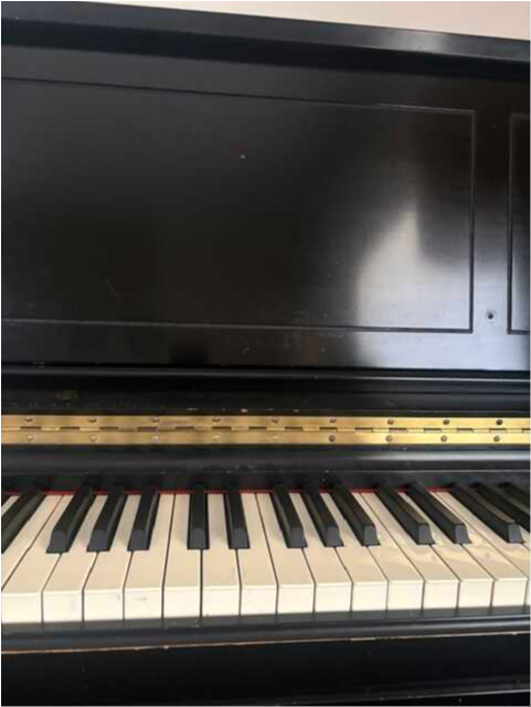 Steinway Upright Ebony Great Condition & Recently Tuned