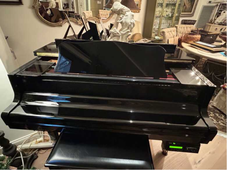 Yamaha Gloss Black Baby Grand with Disklavier