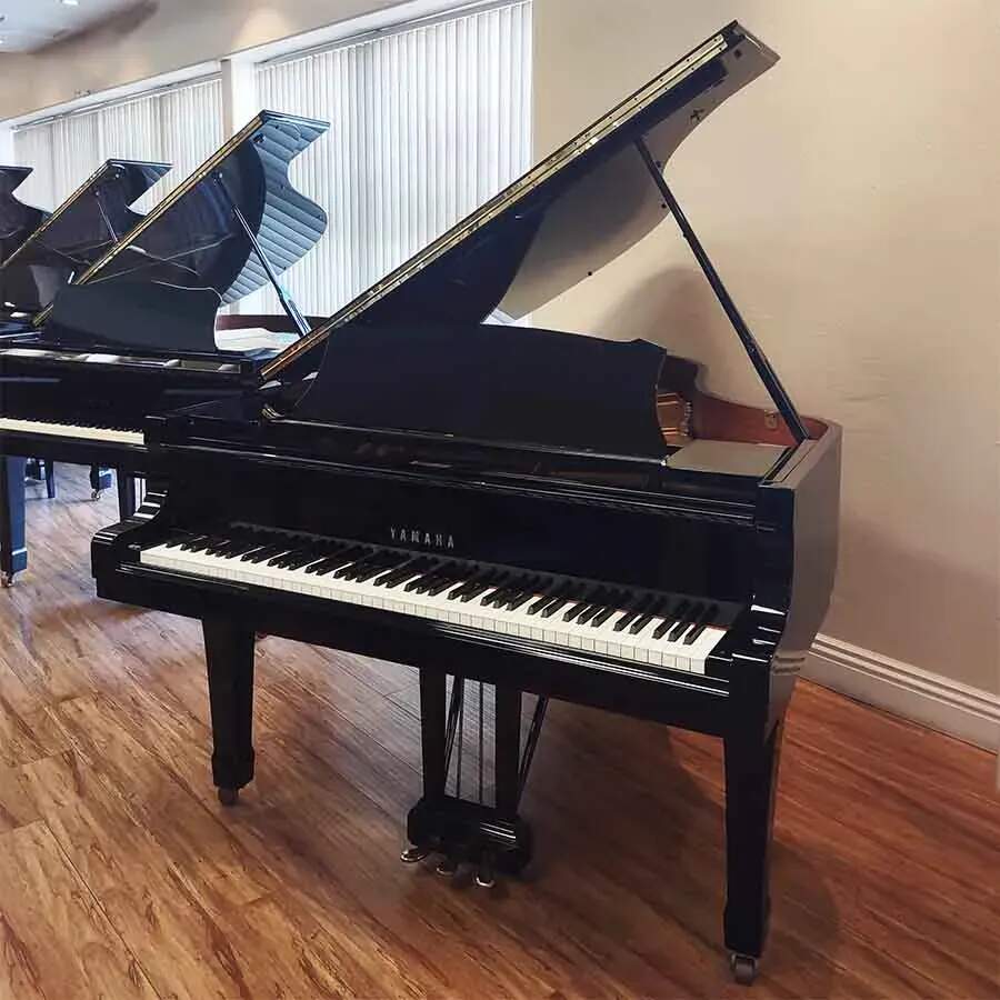 Yamaha S400 Grand Piano *handmade in Japan*