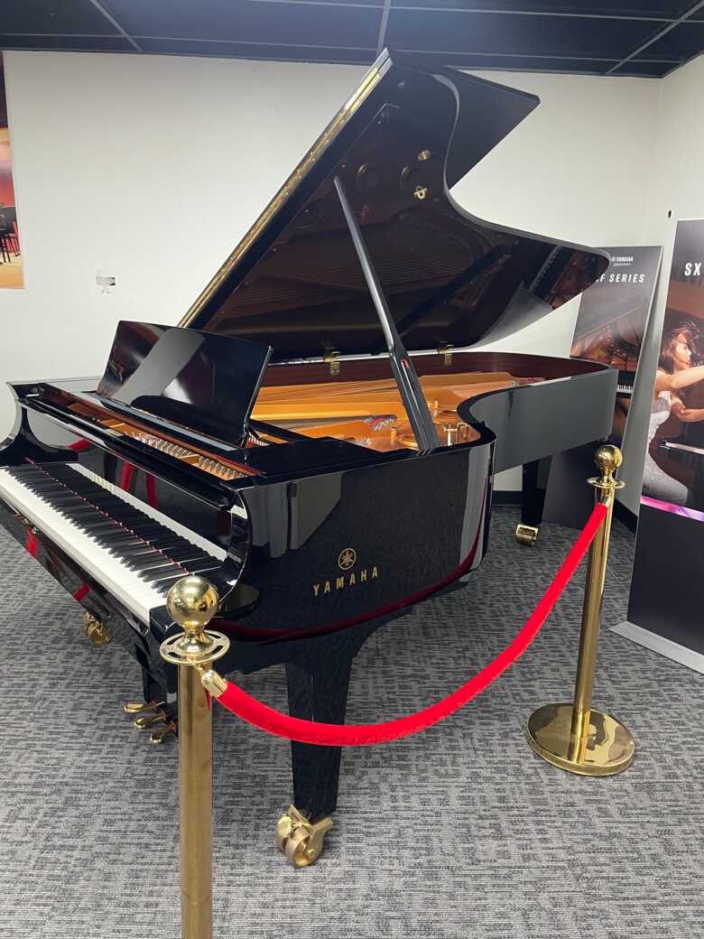 Yamaha CFX 9’ Concert Grand Piano