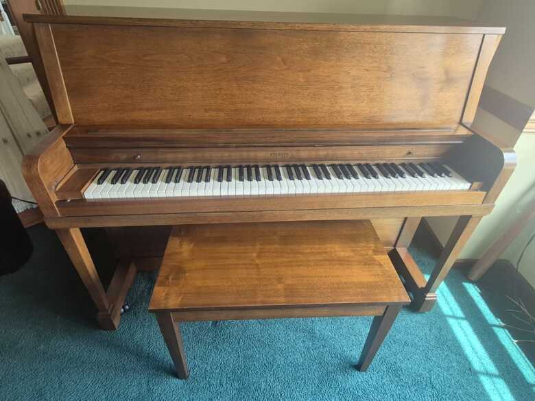 Everett Upright
