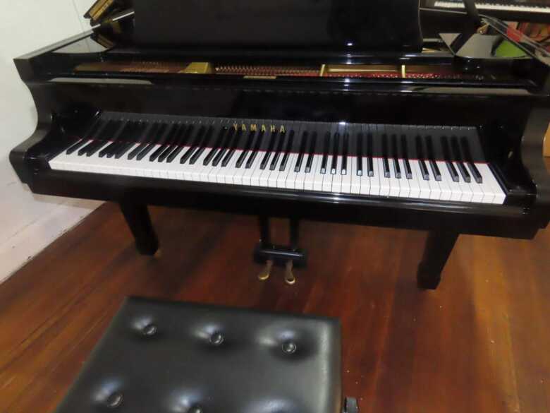 1979 Yamaha C3 Grand Piano that its used with love-Original 