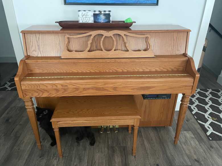 Yamaha Piano M500F
