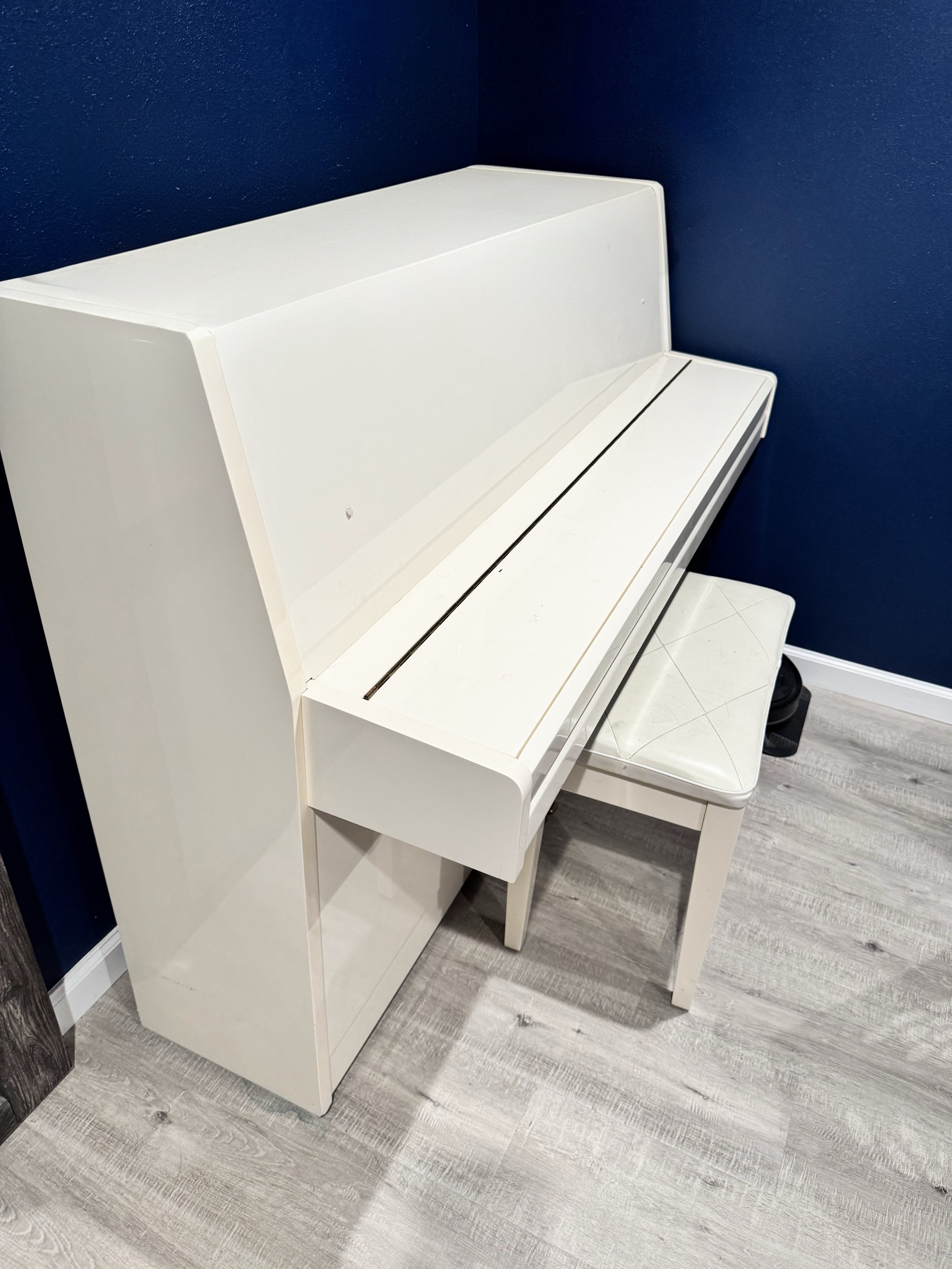 Beautiful polished ivory Kohler and Campbell Piano