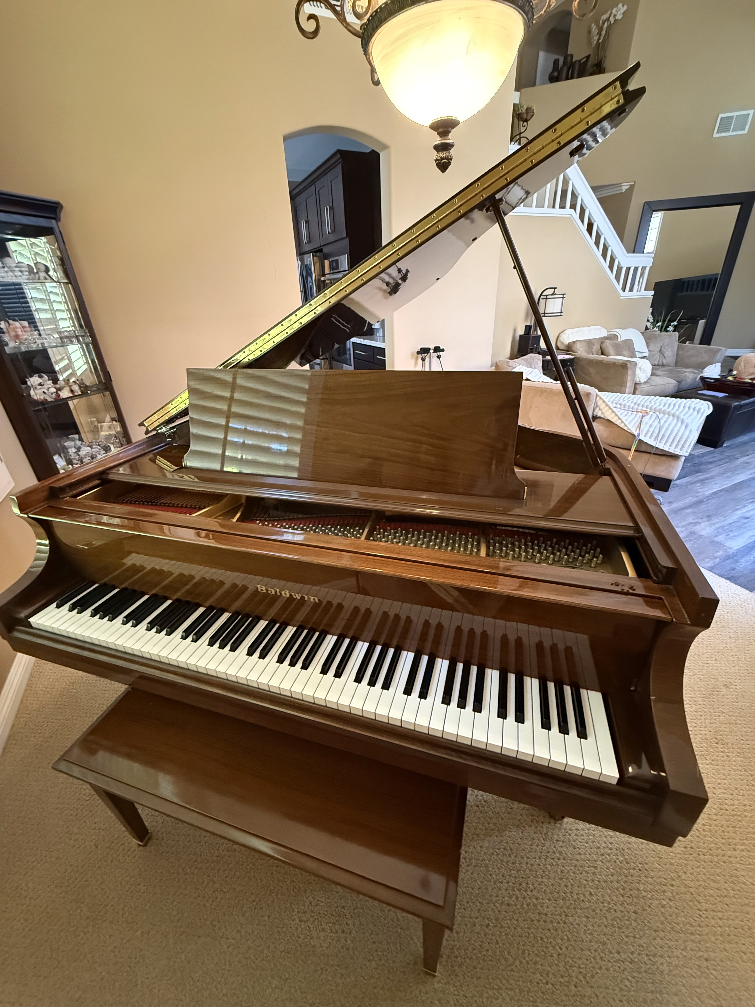 Beautiful pre-loved baby grand piano for sale!