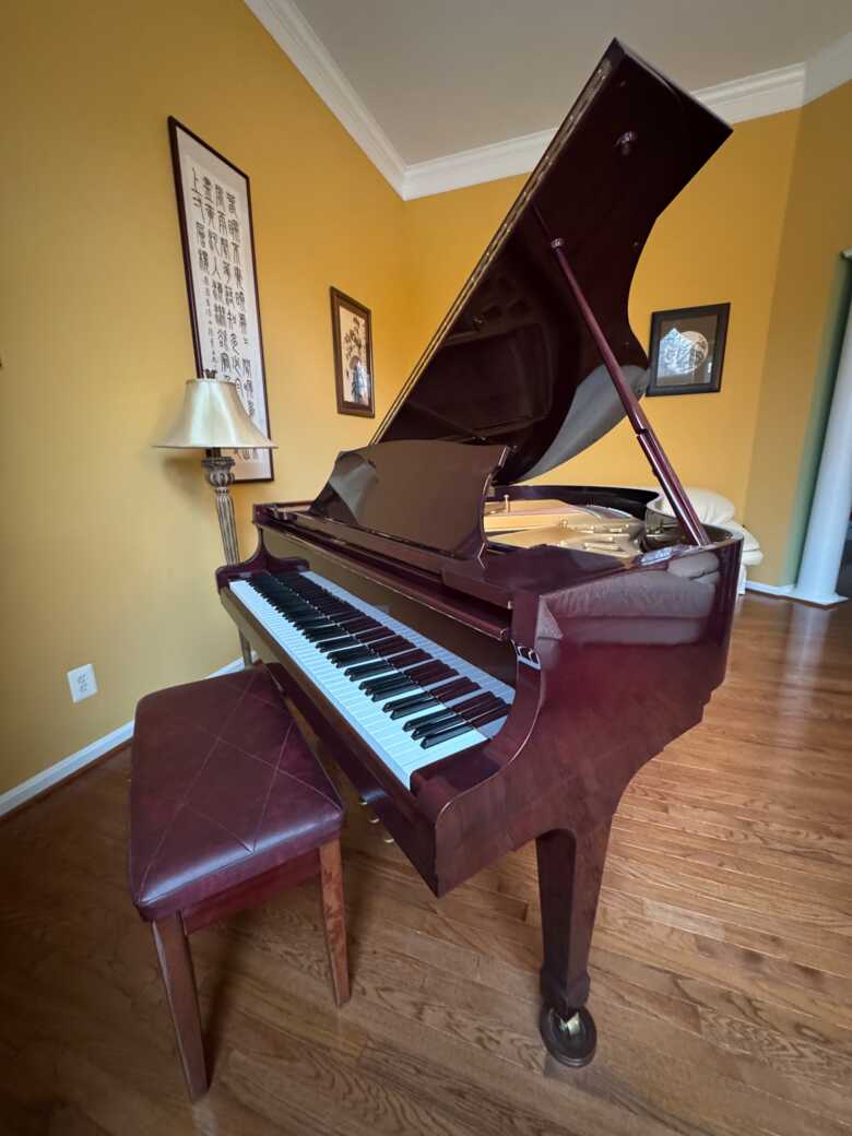 KAWAI KG-2D grand piano in excellent condition