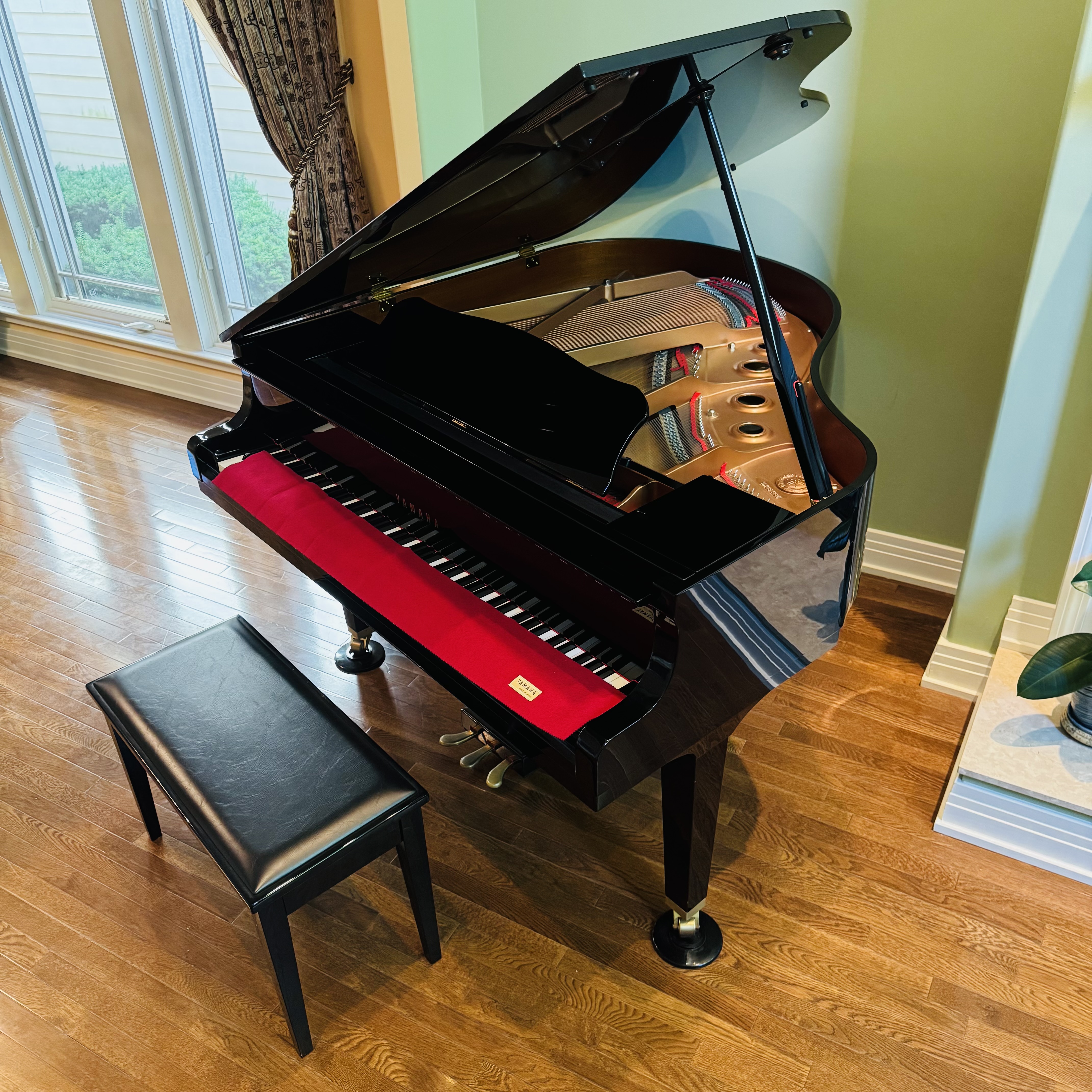 Yamaha GB1 Baby Grand Piano – 2006 – Mint Condition (Polishe