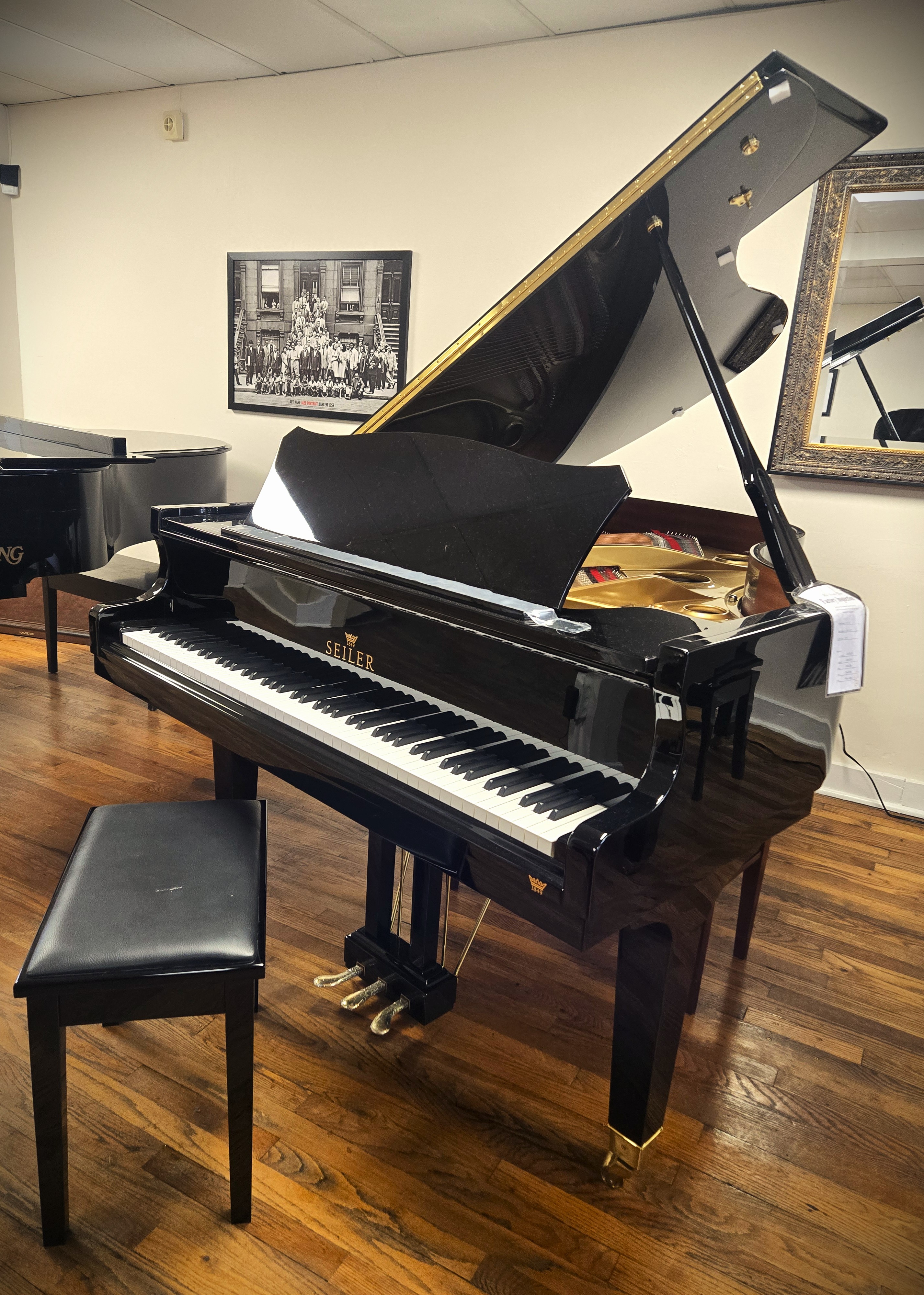 REDUCED- Seiler ED168 5'7" Professional Grand Piano