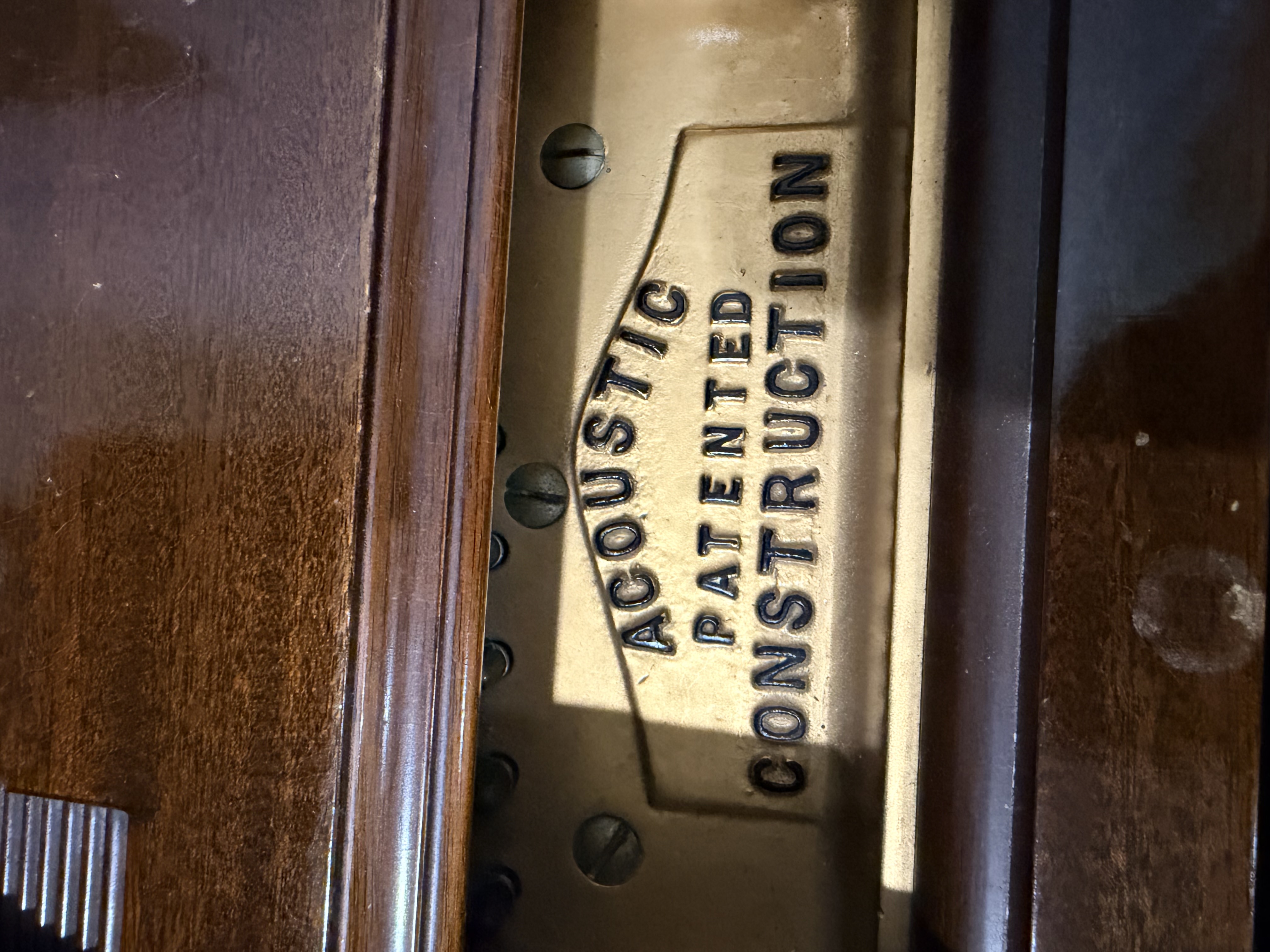 Baldwin Baby Grand Piano – Model M (1943) 