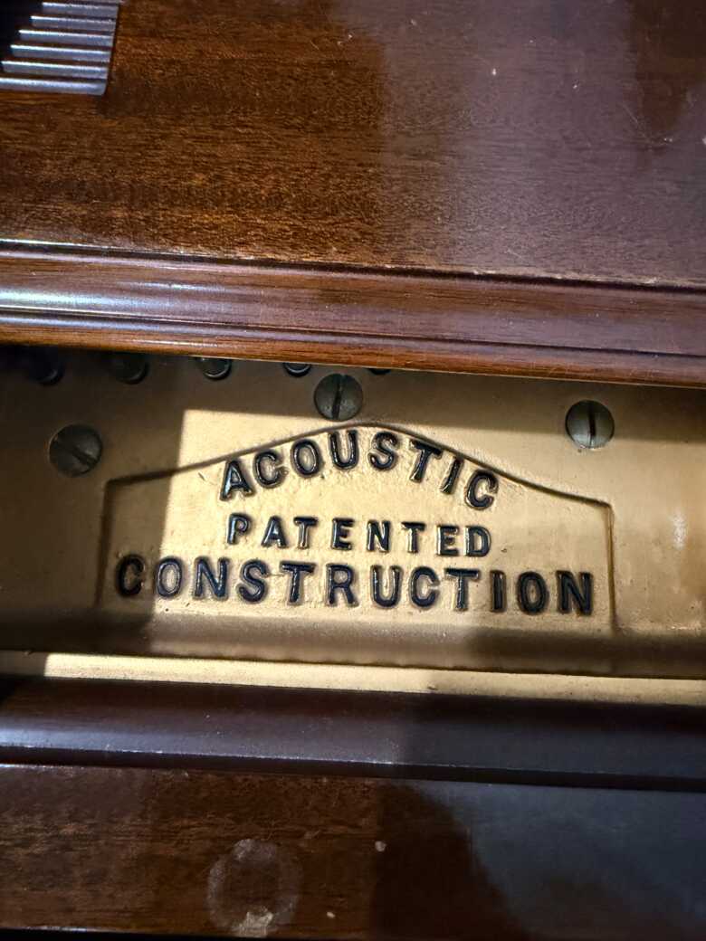 Baldwin Baby Grand Piano – Model M (1943) 