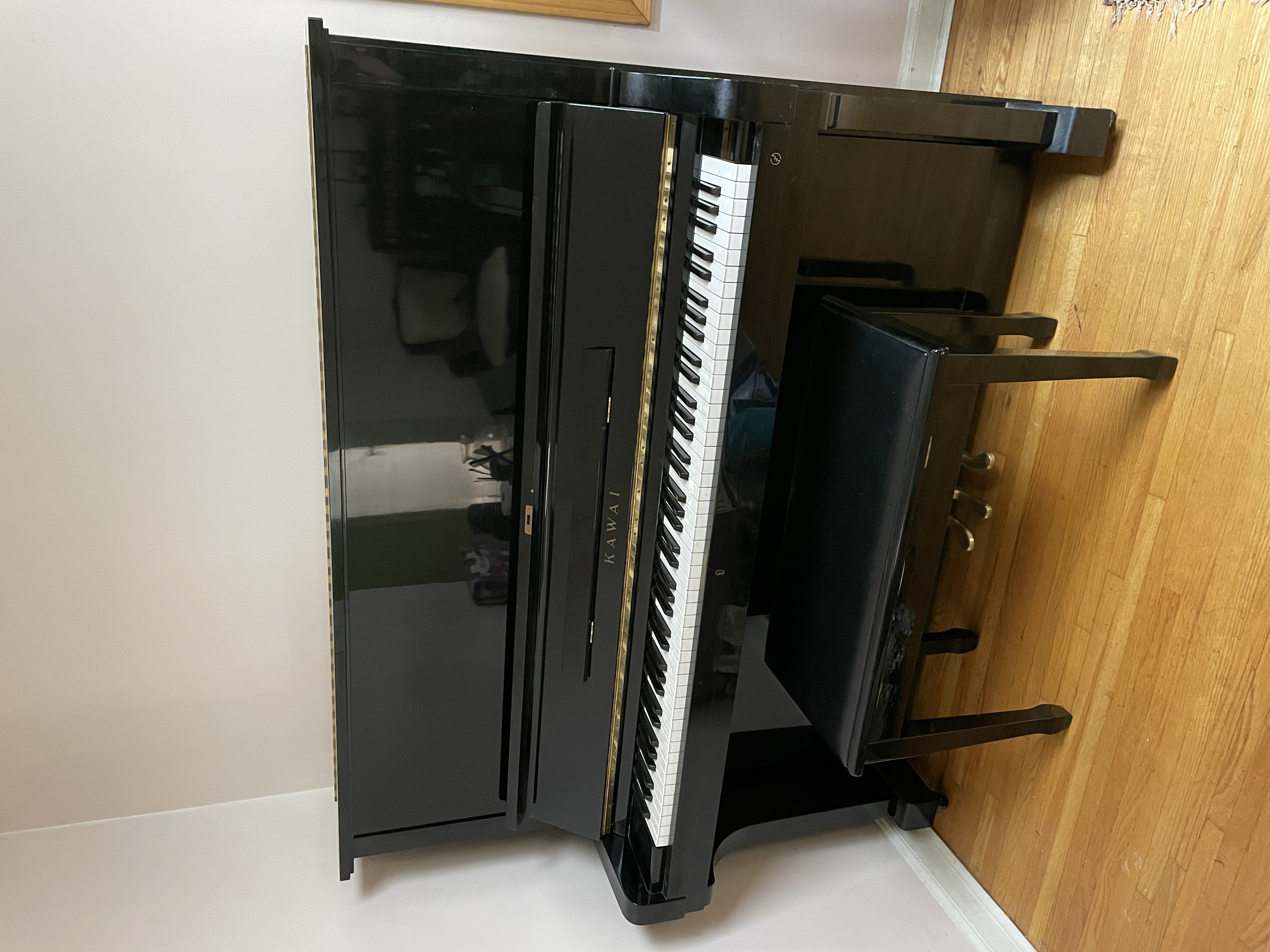 Kawai Upright Piano - excellent condition & made in Japan