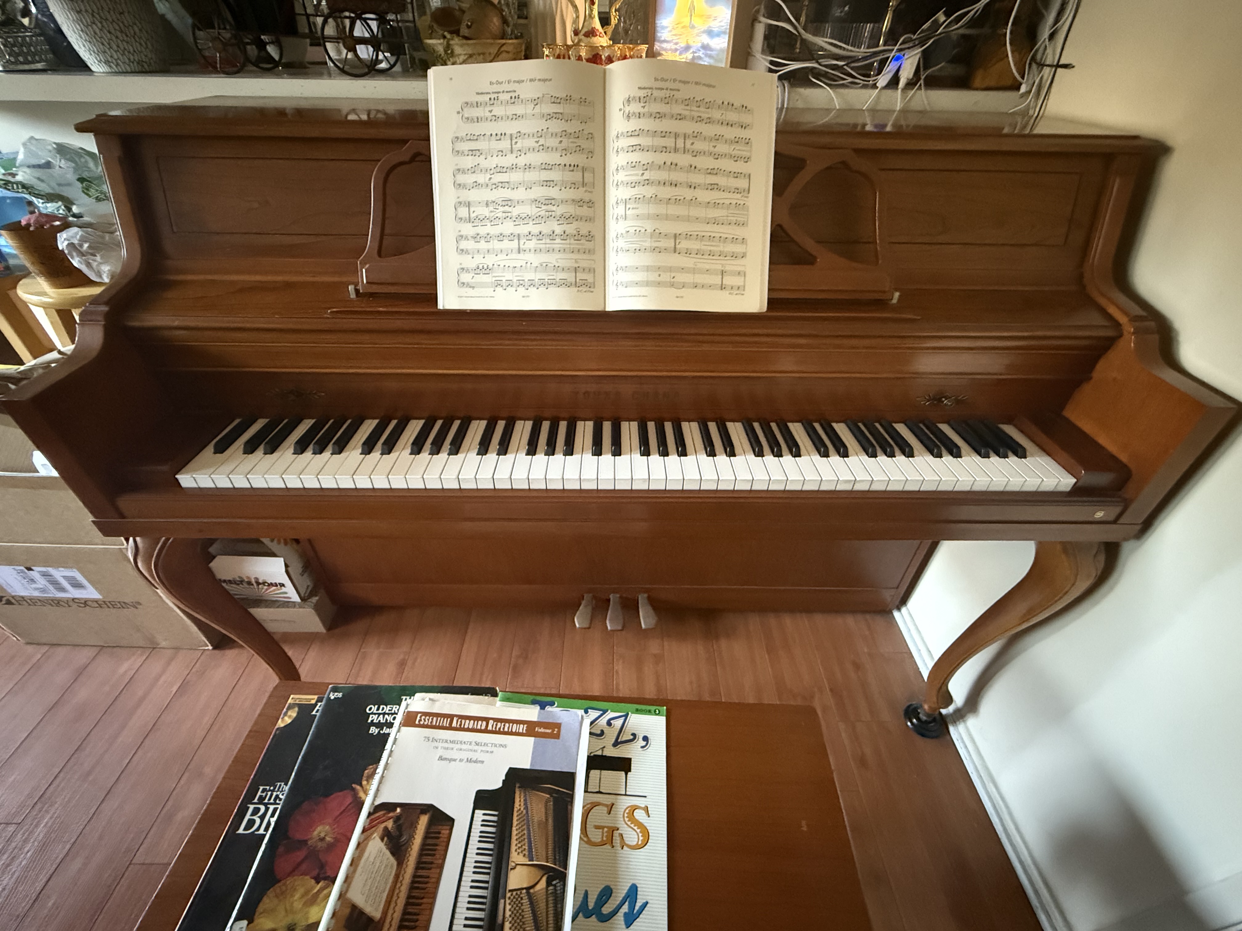 Young Chang French Provincial Console Piano – Excellent Cond