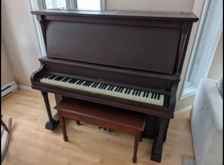 Piano Heintzman in very good shape
