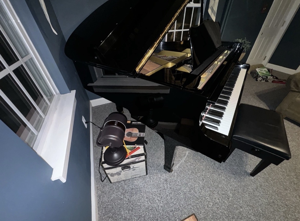 Yamaha G1 Grand Piano 5’ 3” Polished Ebony