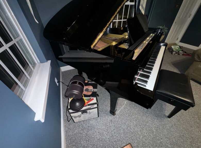 Yamaha G1 Grand Piano 5’ 3” Polished Ebony