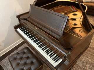 1920s Baldwin Baby Grand Piano 