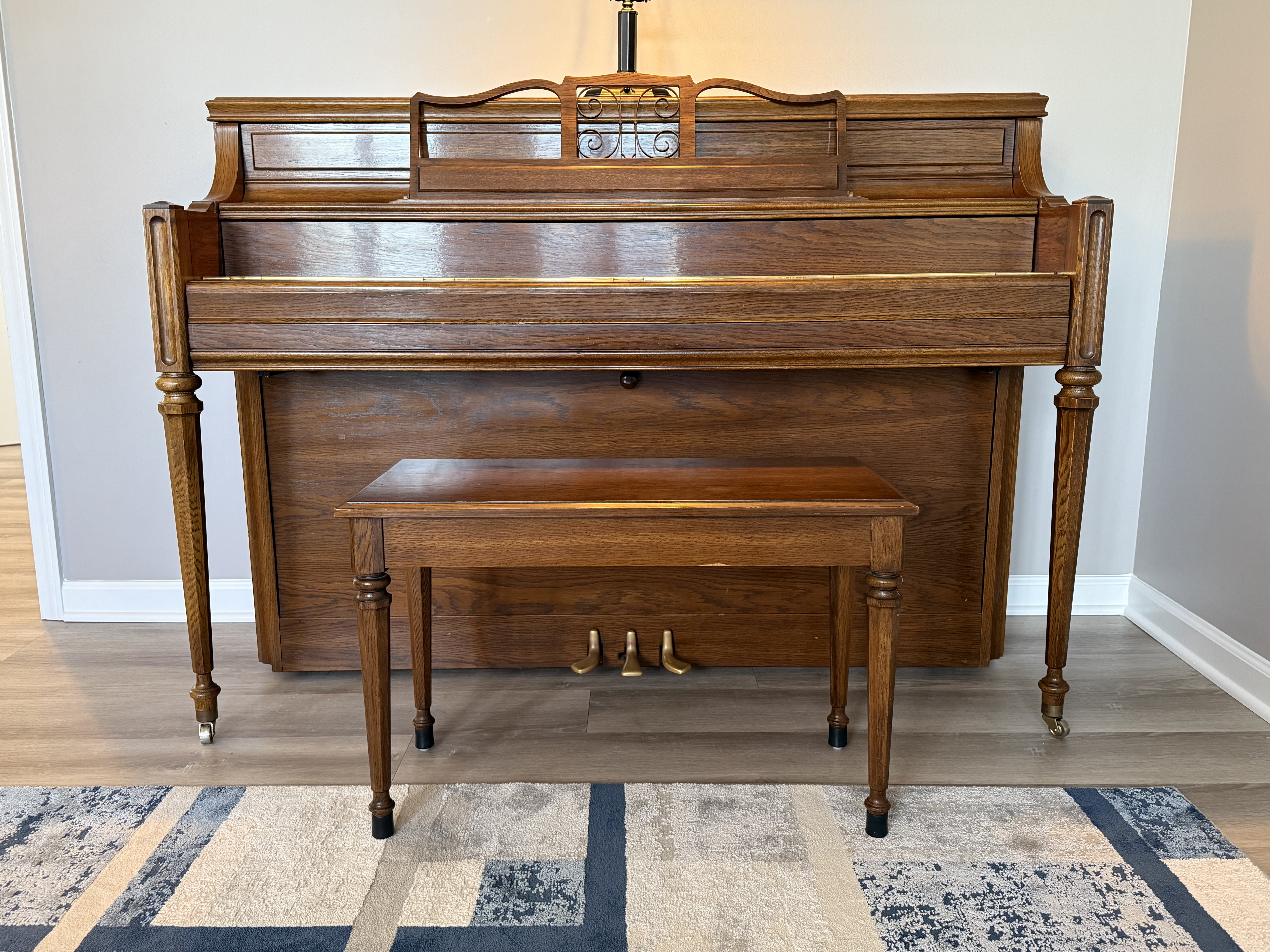 Yamaha Upright M2E