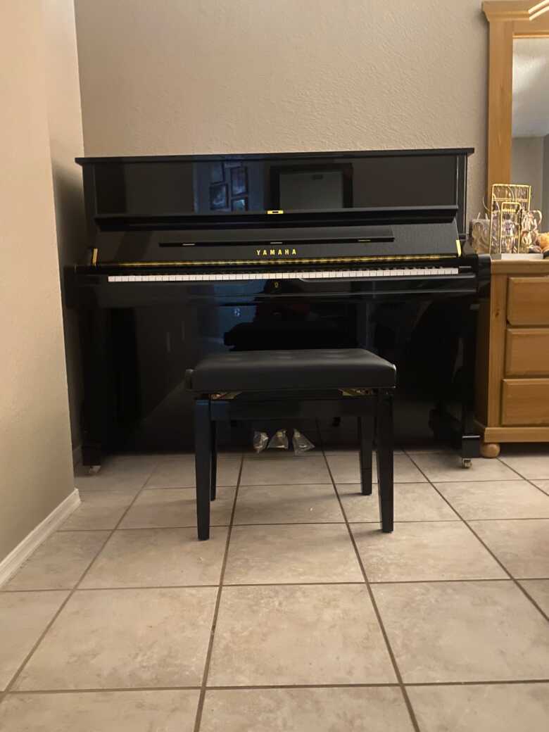 Yamaha U1 in great condition 