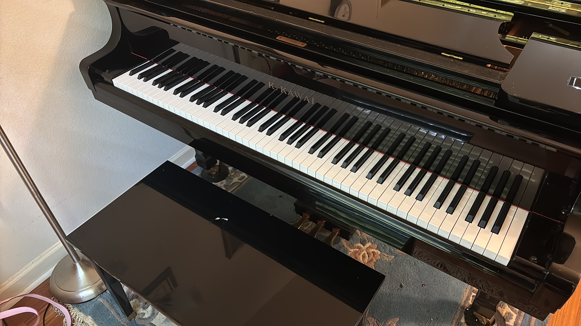 5 year piano like almost new