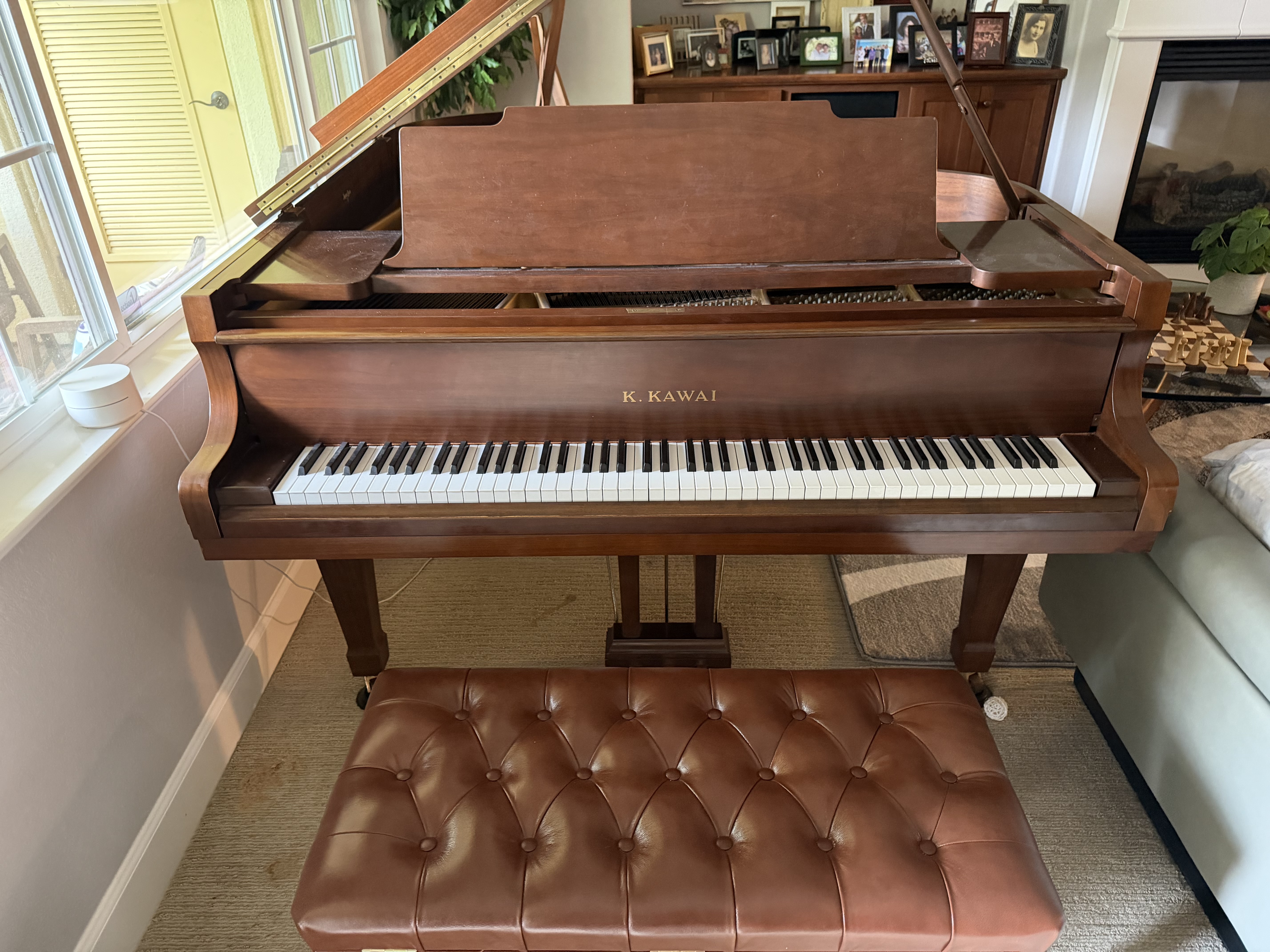 Kawai KG-2C with Bench in excellent condition 