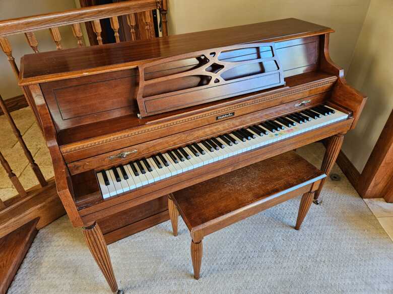 Baldwin Acoustic Upright Piano