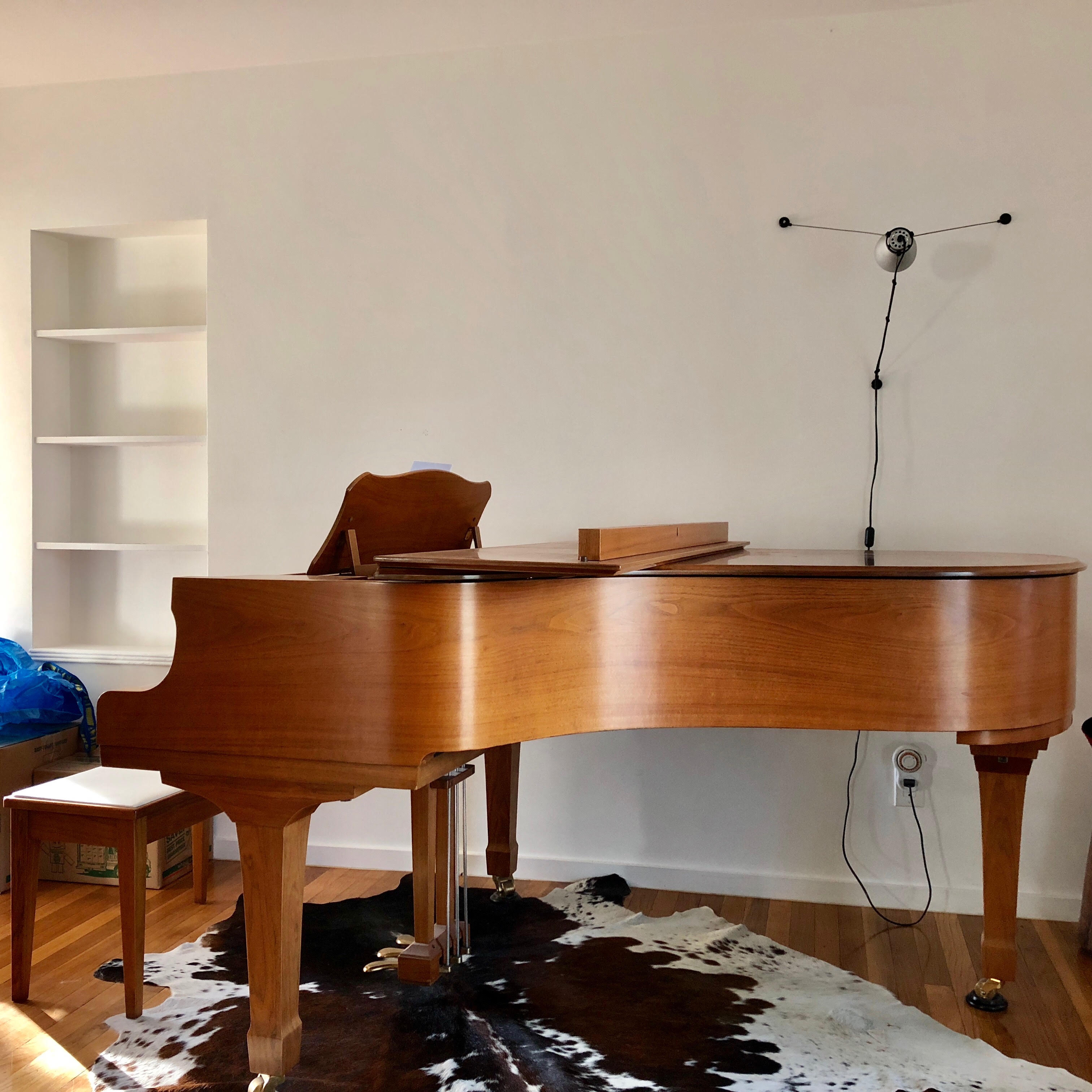 Yamaha C3 Grand Piano — 6'1", Walnut, Excellent Condition