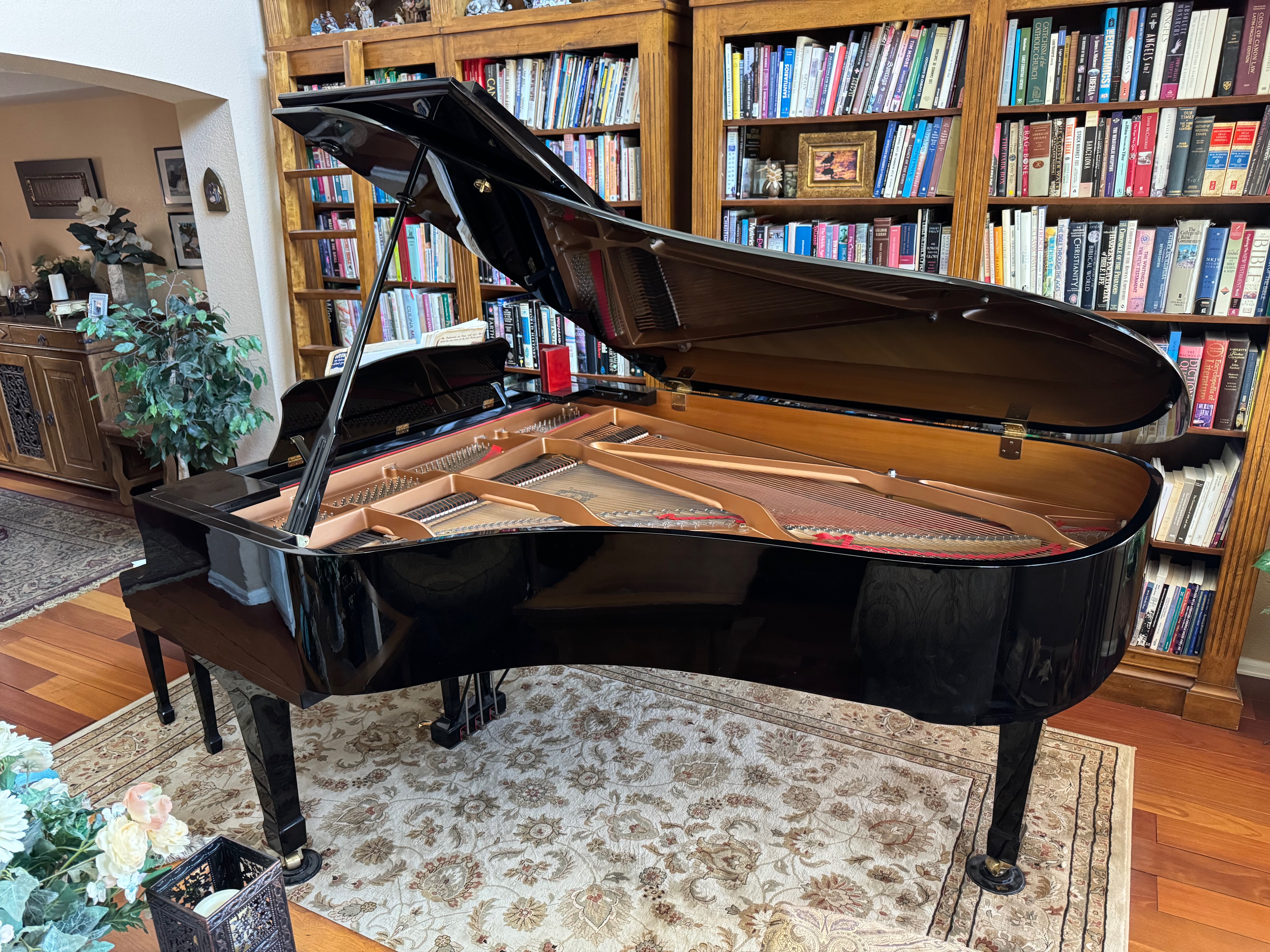 Well loved like NEW Yamaha C6 Conservatory Grand 1996