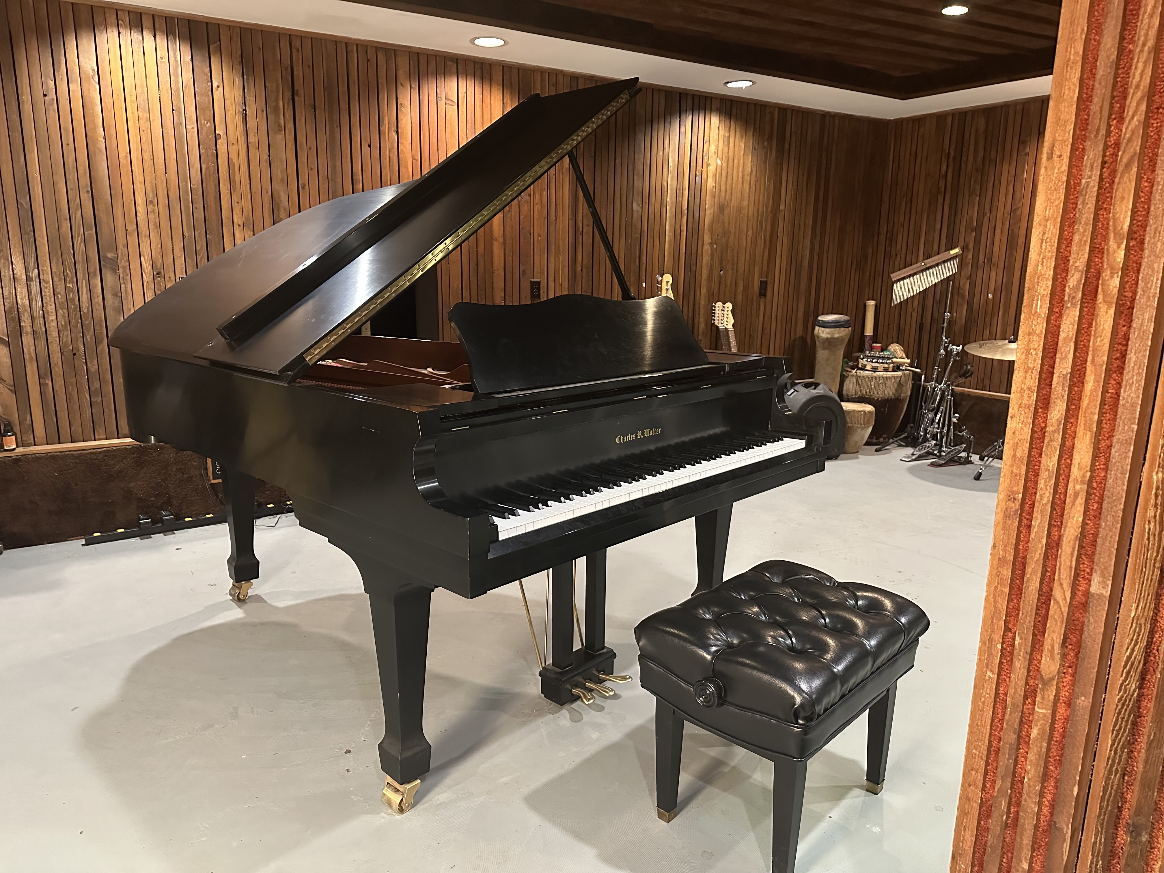 Charles Walter W190 Grand Piano 2000 6’4” Traditional Ebony 