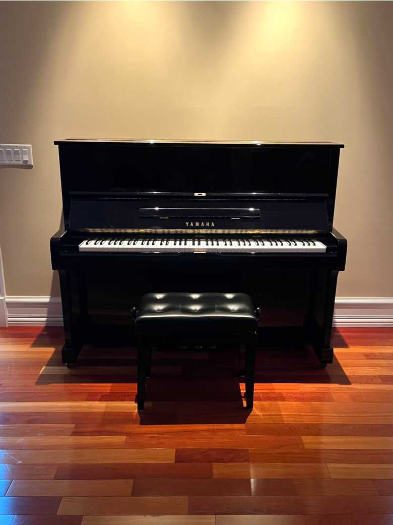 Yamaha U1H Upright Piano–Japan Made 1975–Excellent Condition