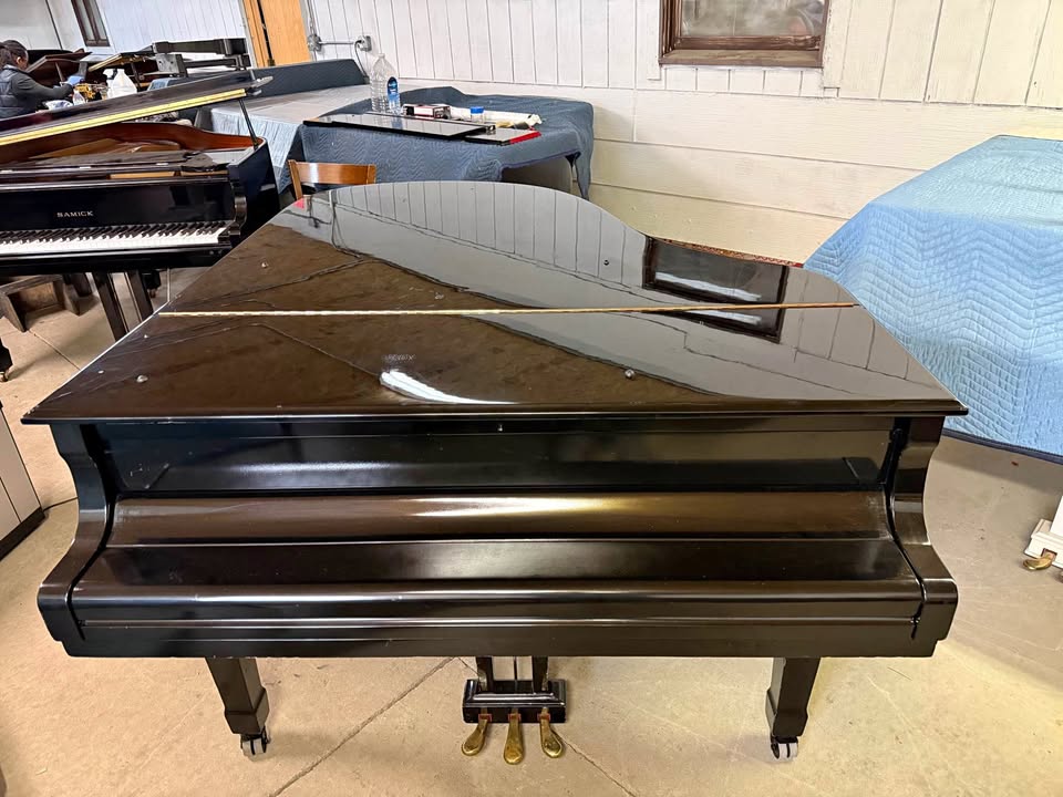 Yamaha C3 Conservatory Grand 1982