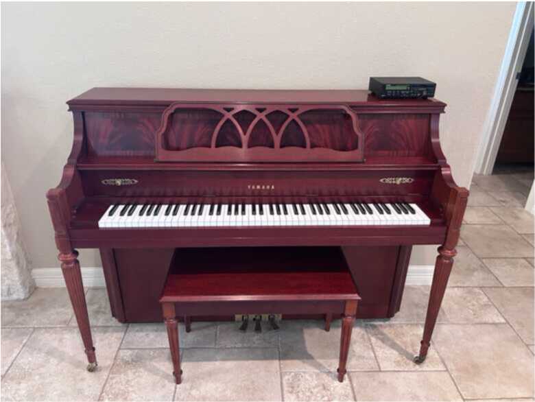 Yamaha M500 Upright Piano