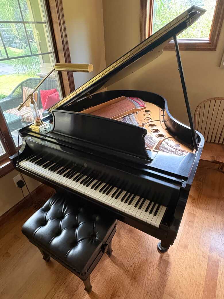 2000 Steinway & Sons Model M (5'7")  Baby Grand Piano