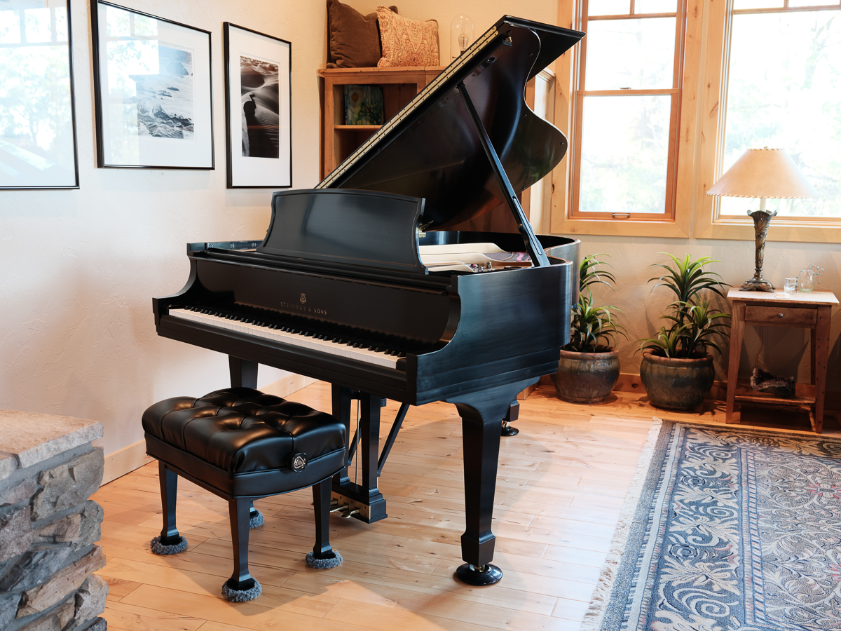 Impeccable Condition Steinway L