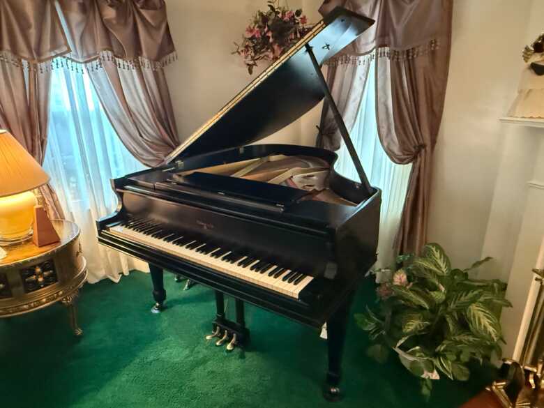 1968 Sohmer Baby Grand Model 57