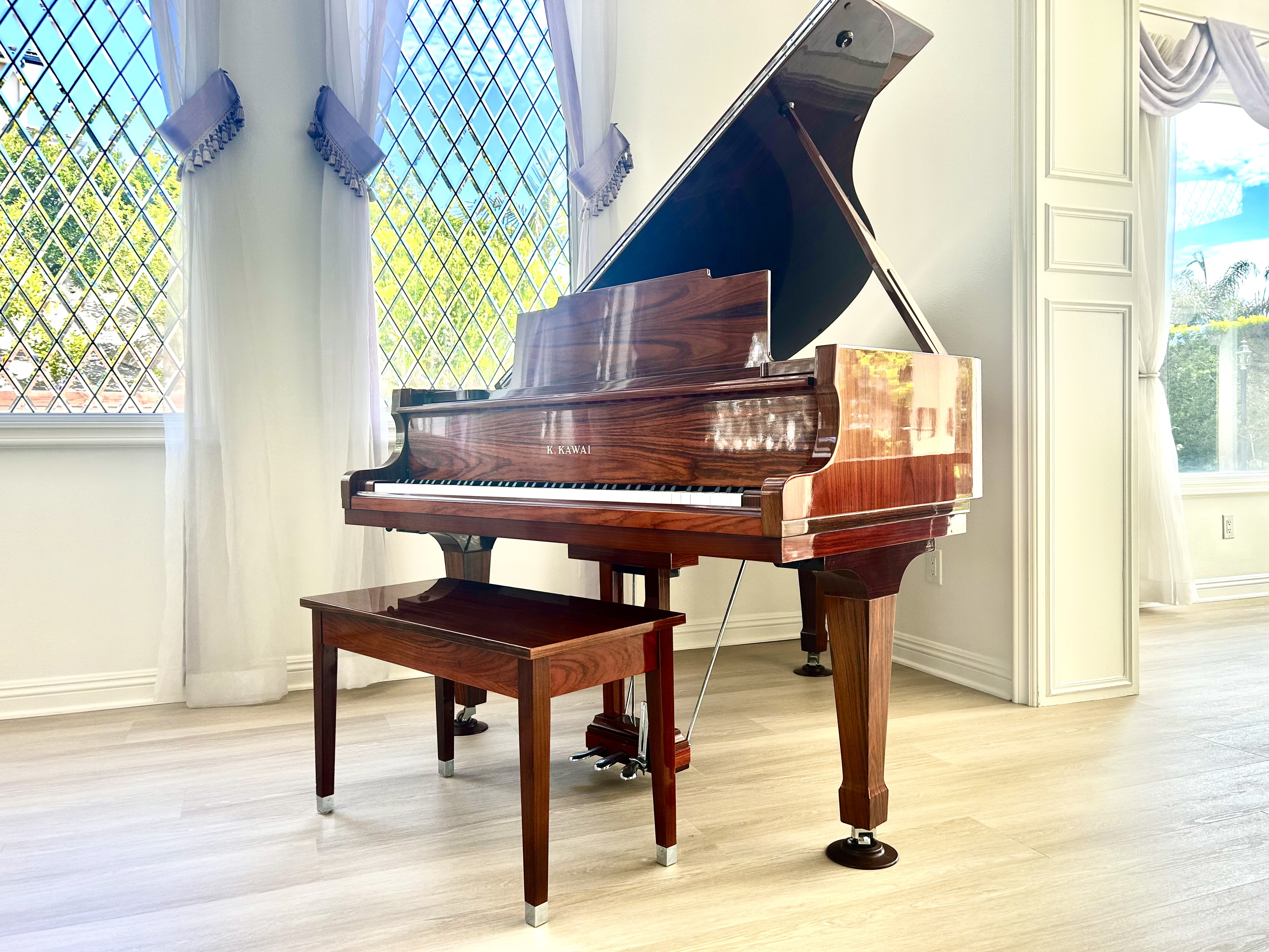 Kawaii Baby Grand Rosewood Piano