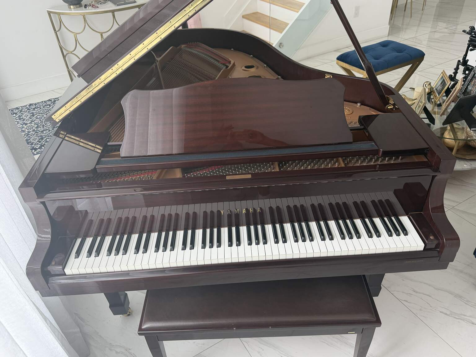 2001 Yamaha C3 6'1" Grand Piano | Polished Mahogany | Made i