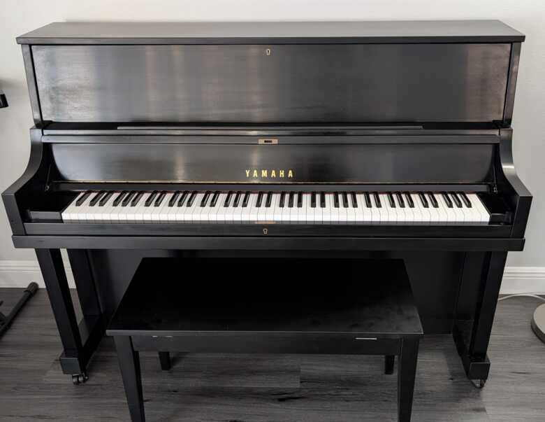 Yamaha Upright 48" P22 Satin Ebony