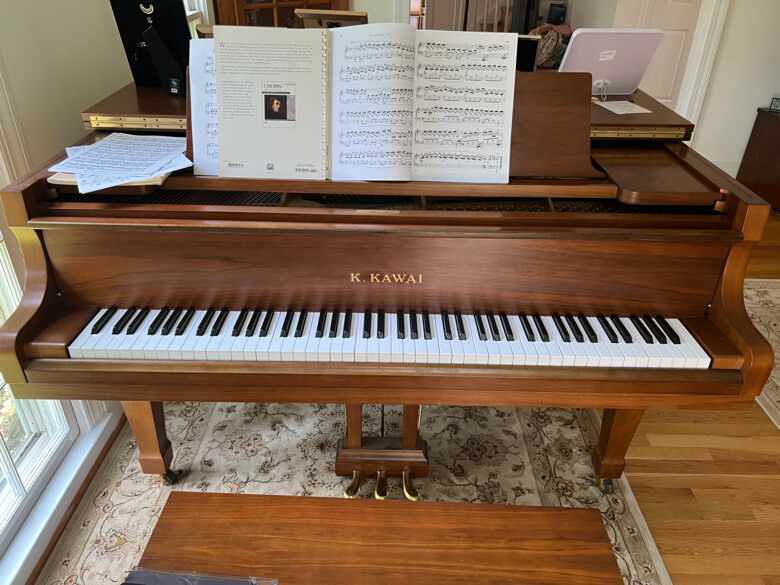 Kawai KG-1 Baby Grand Piano (Walnut Finish)